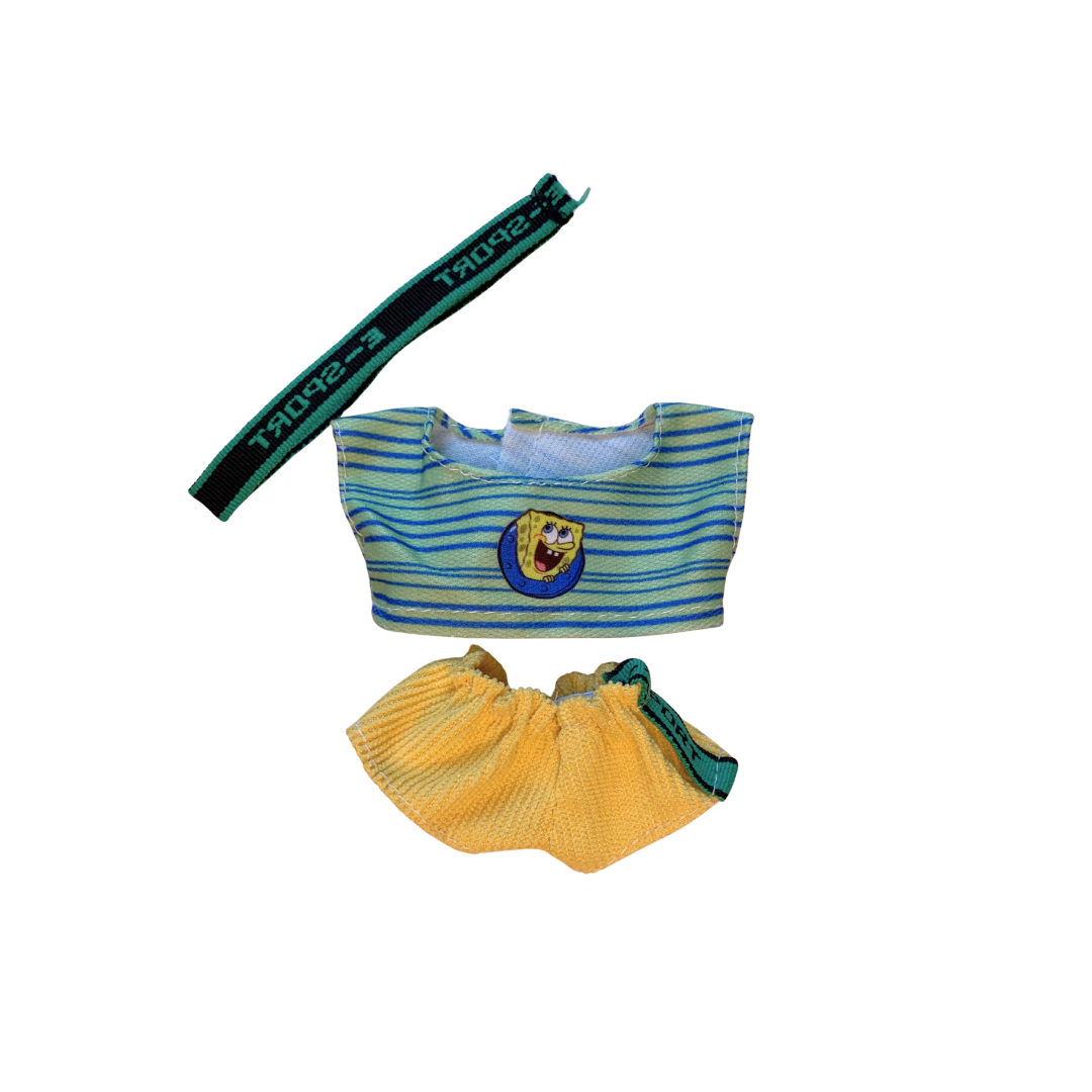 Blind Box Island Labubu outfit set with green sport headband, striped cartoon top, and yellow knit shorts. Fits Big Into Energy, Exciting Macarons and Have a Seat series.